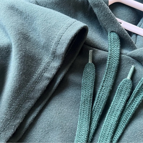 Green short sleeve hoodie - Picture 4 of 4
